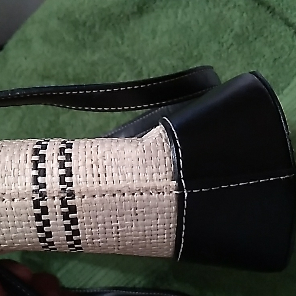 Handbag - Picture 6 of 6